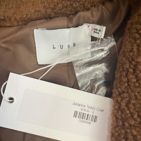 Koo De Ker Juliana Teddy Coat - Picture 3 of 3